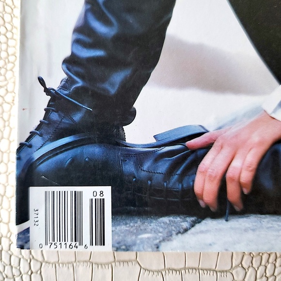 Rare Cindy Crawford Vogue Magazine August 1993 - Picture 8 of 11